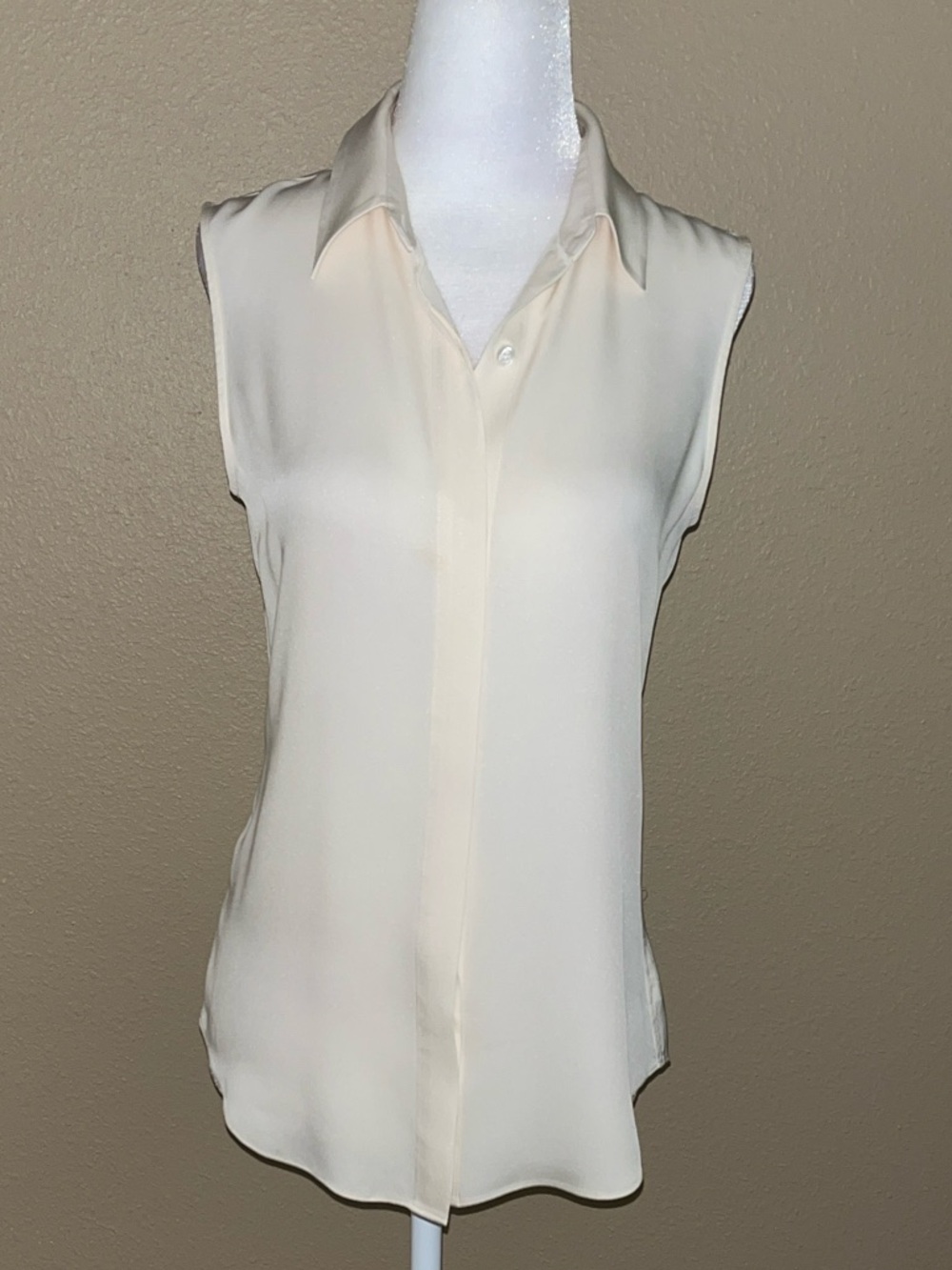Theory Silk Sleeveless Collared Blouse - Cream